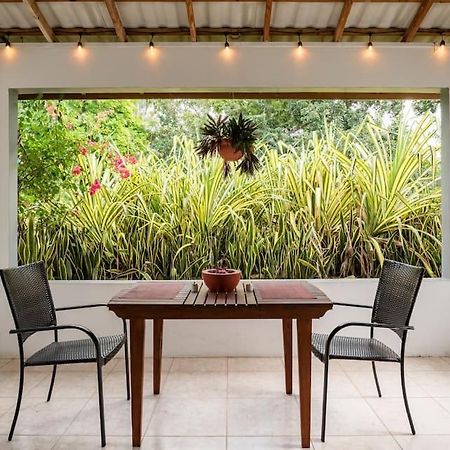 Ancella'S Garden Apartment-Beach-5Min Drive, 1 Hr Montego Bay, 25 Mins Ocho Rios, Continental Breakfast 拉纳韦贝 外观 照片