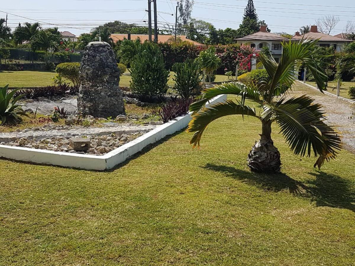 Ancella'S Garden Apartment-Beach-5Min Drive, 1 Hr Montego Bay, 25 Mins Ocho Rios, Continental Breakfast 拉纳韦贝 外观 照片