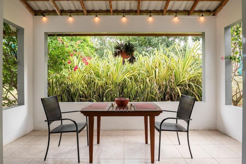 Ancella'S Garden Apartment-Beach-5Min Drive, 1 Hr Montego Bay, 25 Mins Ocho Rios, Continental Breakfast 拉纳韦贝 外观 照片