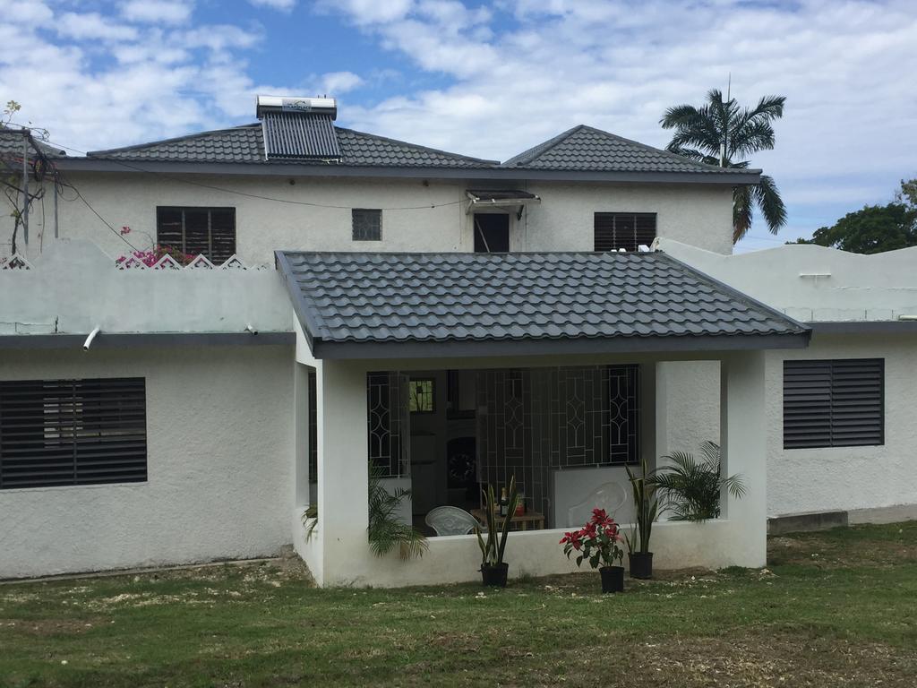 Ancella'S Garden Apartment-Beach-5Min Drive, 1 Hr Montego Bay, 25 Mins Ocho Rios, Continental Breakfast 拉纳韦贝 外观 照片